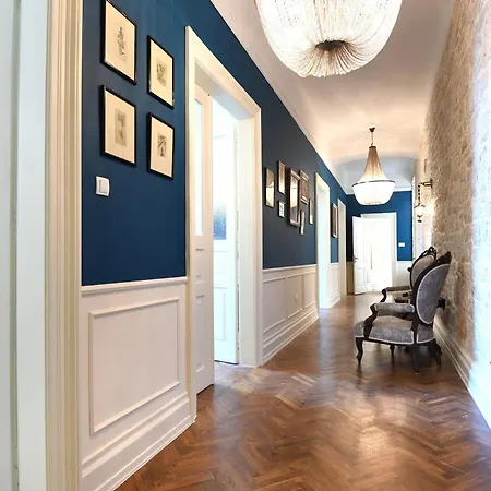 Historic Luxe زادار
