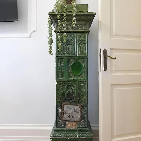 Historic Luxe زادار