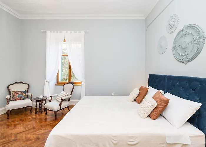 Historic Luxe Apartment Zadar