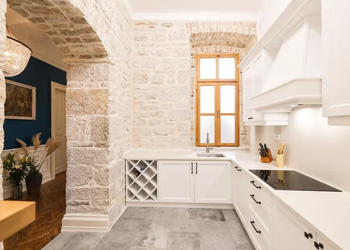 Historic Luxe 公寓 扎达尔